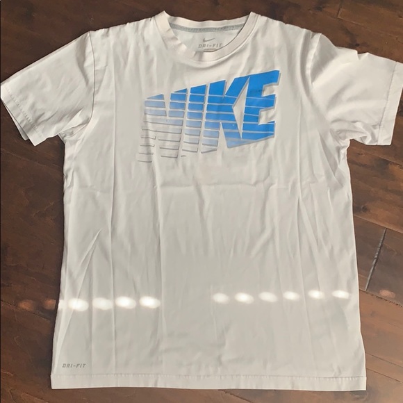 White Nike Athletic T-Shirt (dri-fit) - Picture 1 of 5
